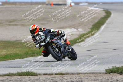 media/Mar-22-2025-TrackDaz (Sat) [[0456df0c41]]/Group B/Session 3 (Outside Grapevine)/